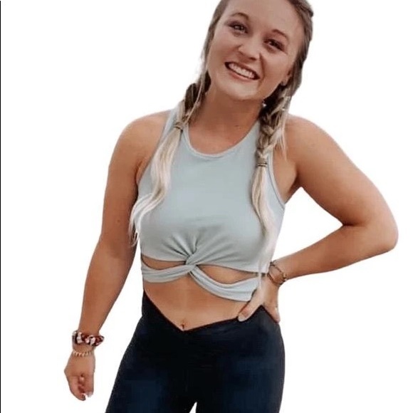 Fit Couture Collection Zoe Crop Too - Picture 1 of 3